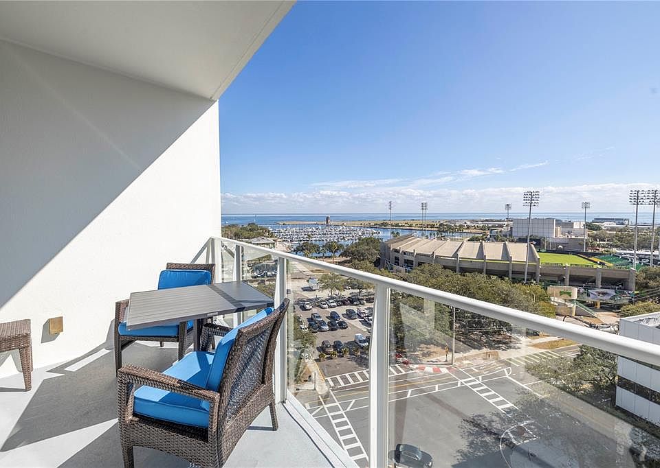 1st image of 175 1st St S APT 1006