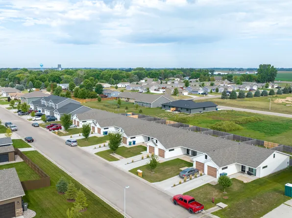 1120 E 4th St, Volga, SD 57071