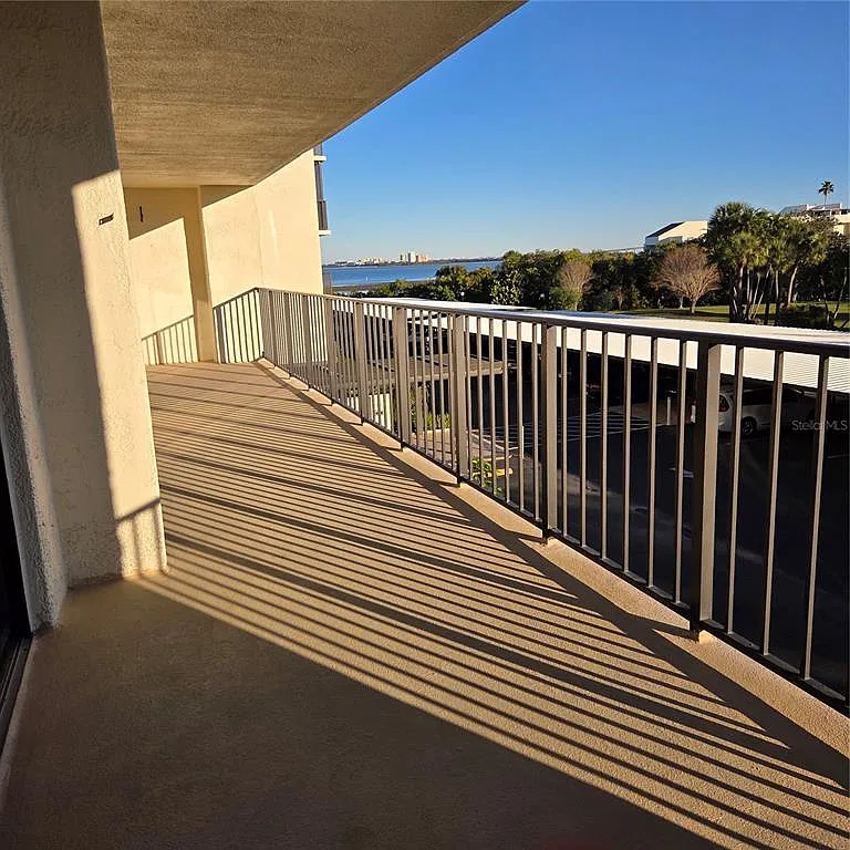 2 bed, 2.0 bath, 1325 sqft, $3,200 — Photo 4