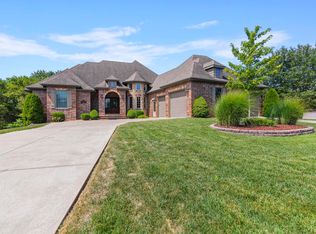 1112 Ledgestone Ln, Branson West, MO 65737