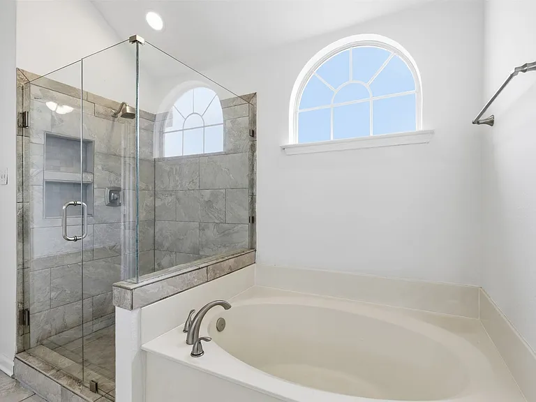 3221 Corning Dr — Photo 13