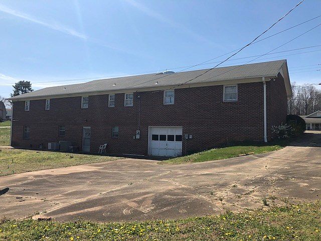 2nd image of 1801 Moravian Falls Rd