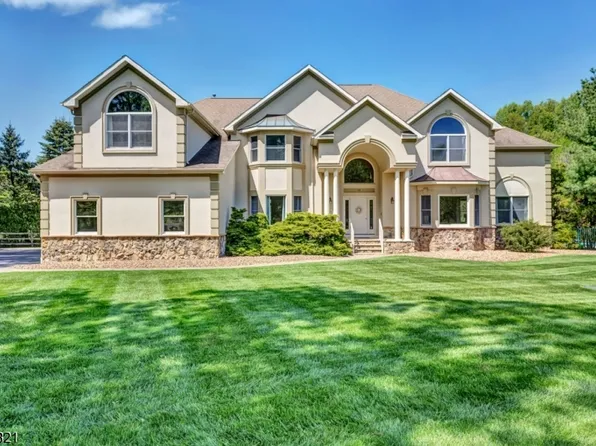25 Primrose Lane, Bernards Twp., NJ 07920