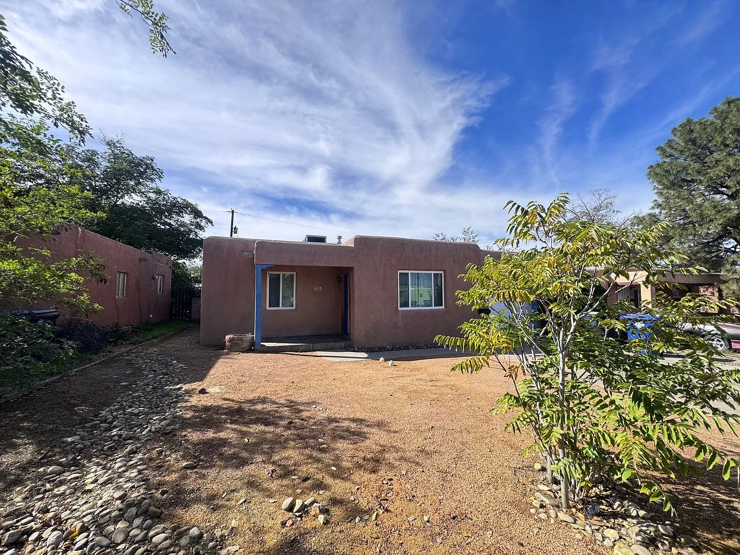 Ridgecrest 2 Bed with a great yard! — Photo 1