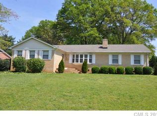 6000 Lake Forest Rd E, Charlotte, NC 28227