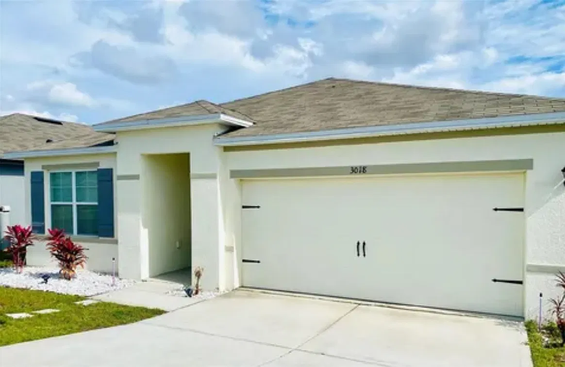 3 bed, 1690 sqft, $1,925 — Photo 1