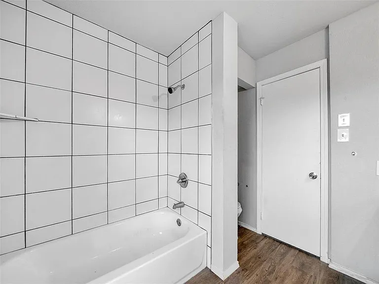 28 Brewster Ct — Photo 19