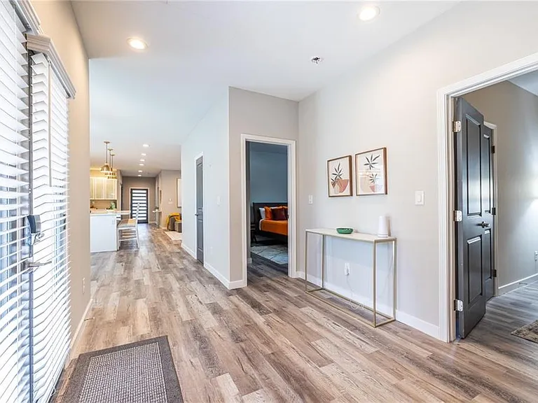 1450 May Ave SE — Photo 16