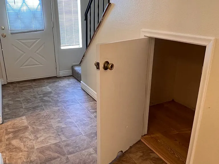 1970 N Hartford St #25 — Photo 5