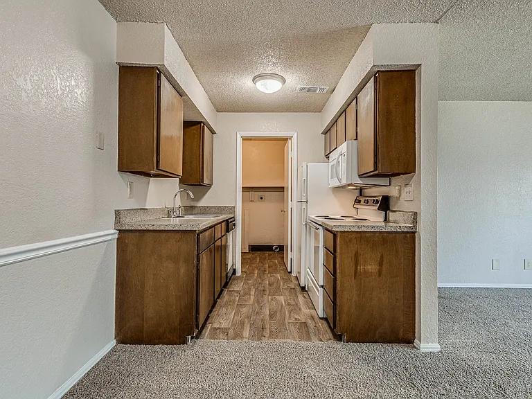 Riverchase Apartments — Photo 57