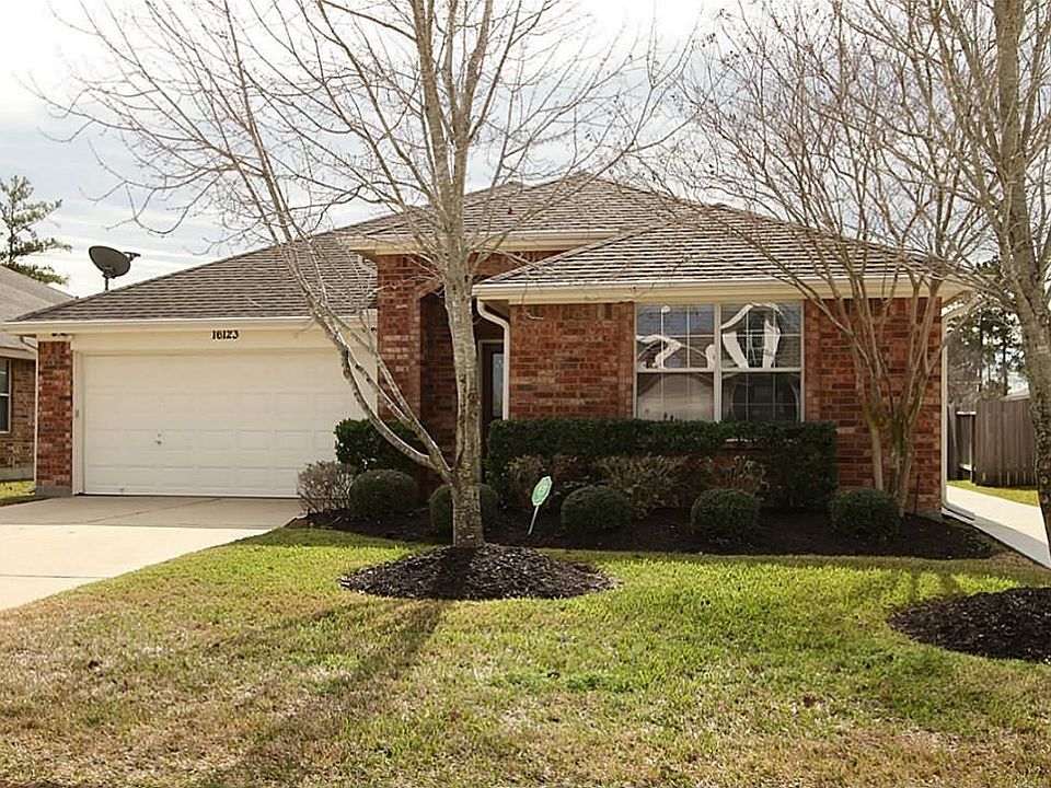 1st image of 16123 Spur Canyon Ct