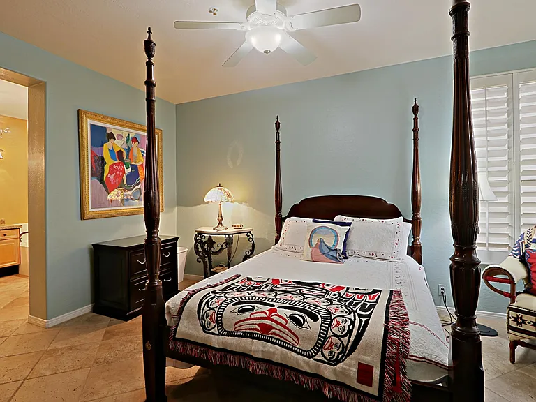 6747 E Eagle Feather Rd — Photo 17