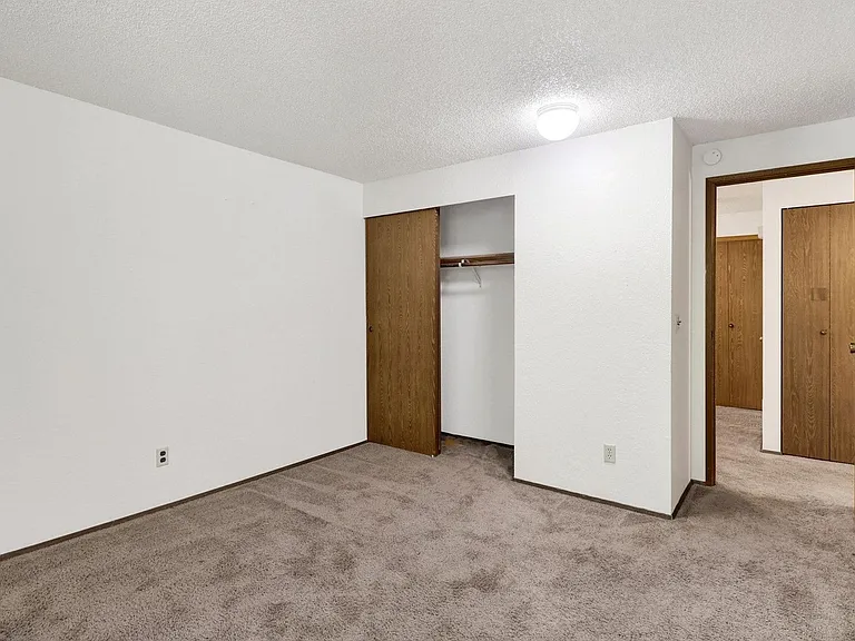 316 Elwood Ct #320 — Photo 14