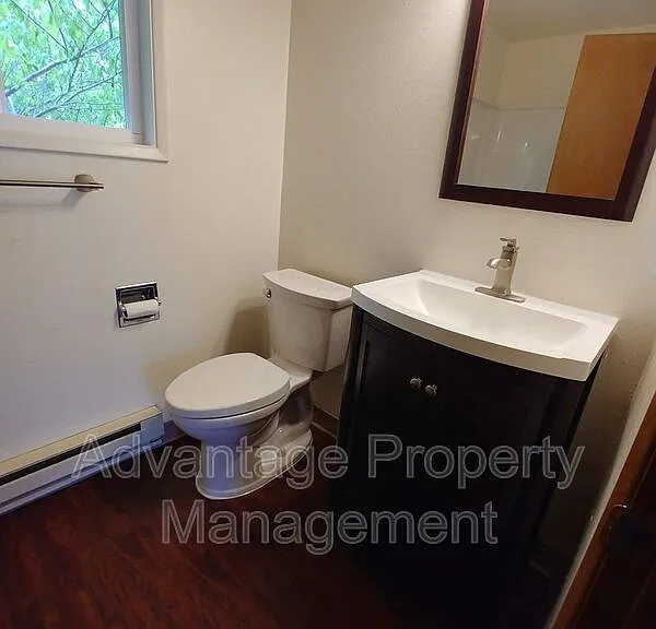 339 Jackson St W #2 — Photo 9