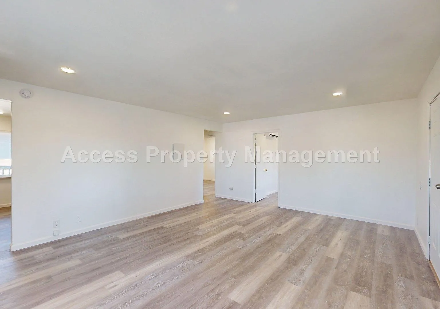 2 bed, 850 sqft, $1,595 — Photo 2
