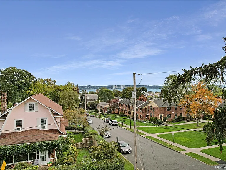 52 Sickles Ave — Photo 35