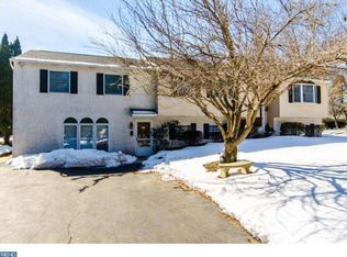 1 Campbell Pl, Phoenixville, PA 19460