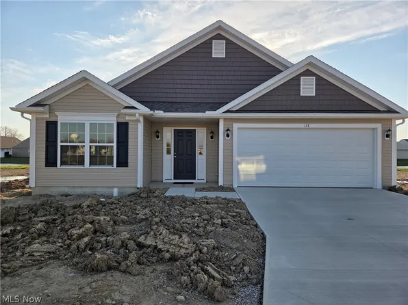 133 Stonecrest Trl, Elyria, OH 44035