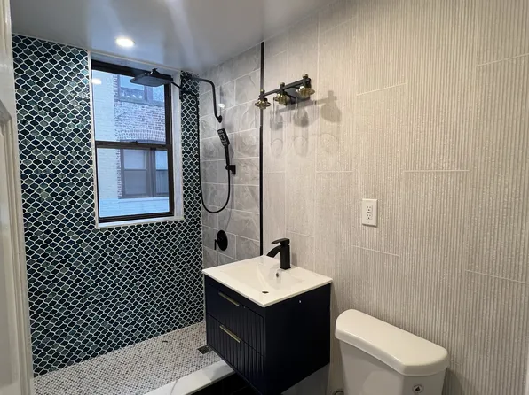 22 73rd Street image 3 of 32