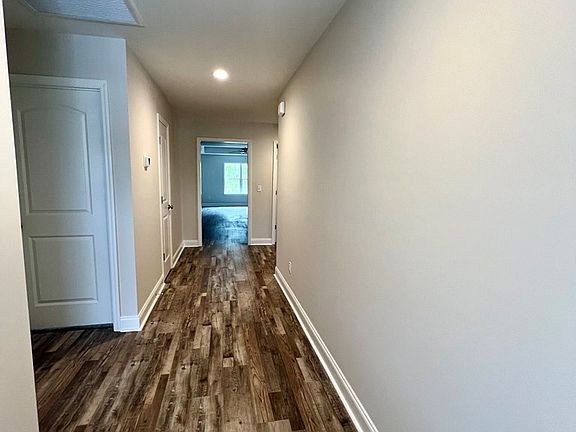 3rd image of 2601 Catalina Ct