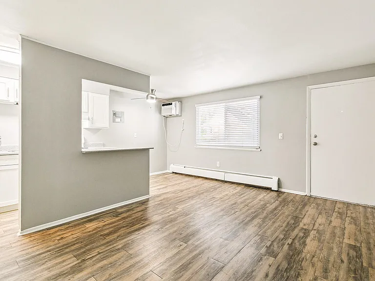 1445 N Detroit St — Photo 1