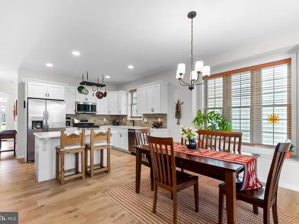 614 Greenbriar Path, Cochranville, PA 19330