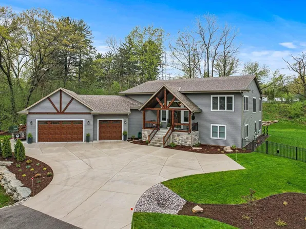 1521 North Waterville ROAD, Summit, WI 53066