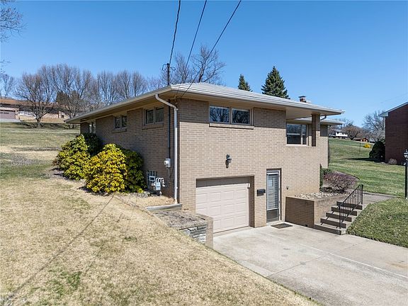2nd image of 12217 Longview Dr