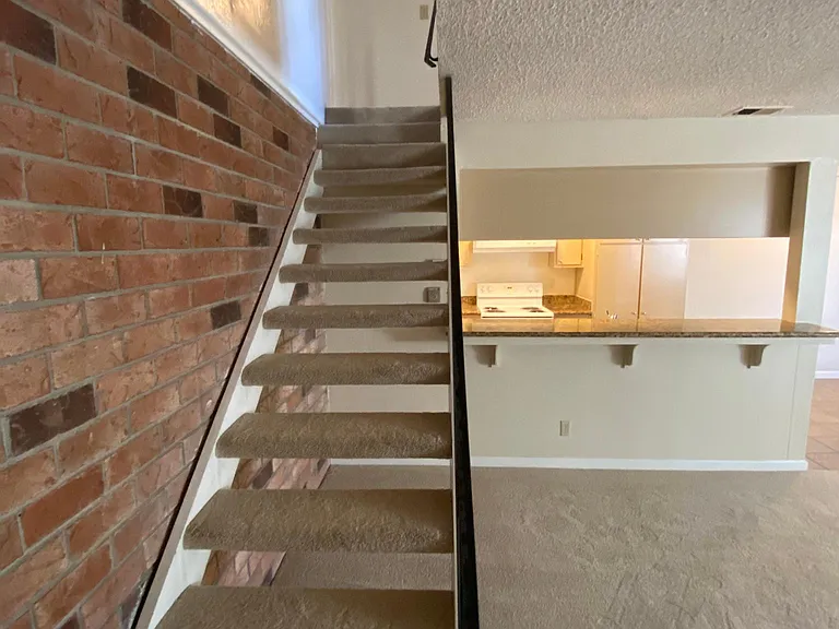 1864 Roca Ct — Photo 4