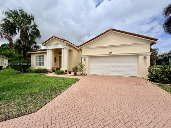 608 SW Chesapeake Ct, Port Saint Lucie, FL 34986