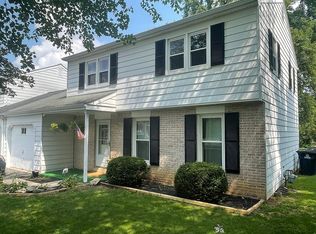 887 Hornig Rd, Lancaster, PA 17601