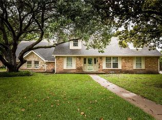 710 W Shore Dr, Richardson, TX 75080