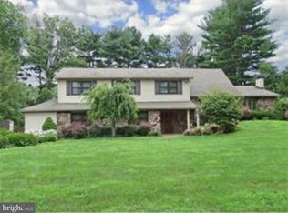 28 Jonathan Way, Washington Crossing, PA 18977