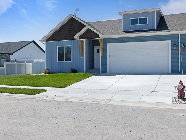 656 Jeanine Dr — Photo 68