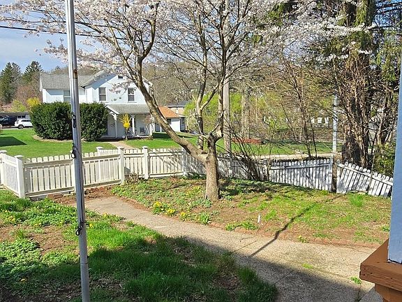 5th image of 854 Frost Road