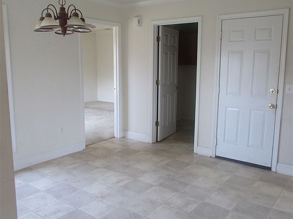 3rd image of 119 Laurel Park Pl