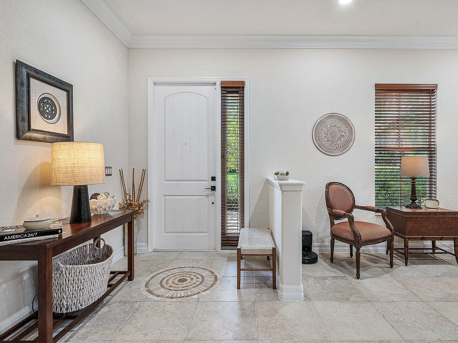 5 bed, 3.5 bath, 3039 sqft, $6,000 — Photo 2