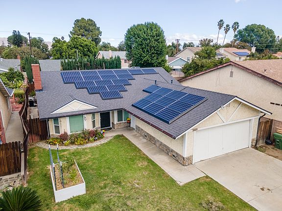 3rd image of 19809 Blythe St