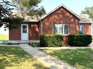 315 N 3rd St, Wakeeney, KS 67672