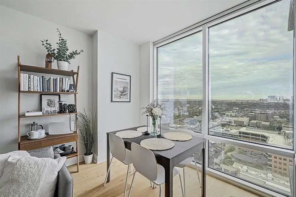 1 bed, 1.0 bath, 698 sqft, $2,800 — Photo 4