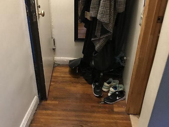 3rd image of 485 Saint Johns Pl APT 3A