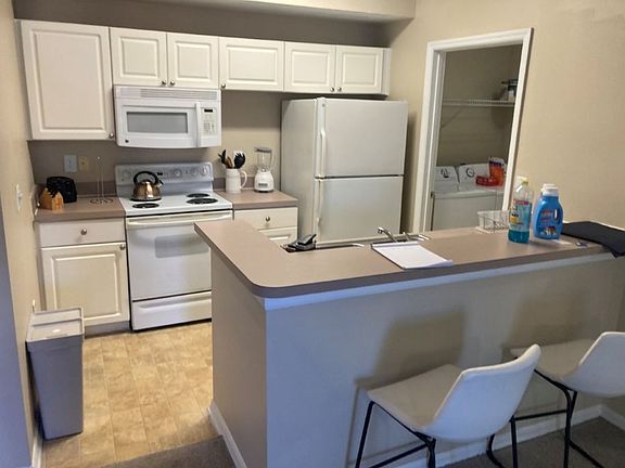 5th image of 5512 Metrowest Blvd #12-304