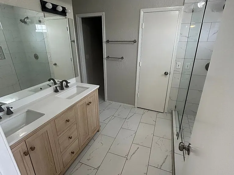 3425 Courtyard Cir — Photo 6