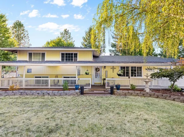 255 Queens Branch Rd, Rogue River, OR 97537