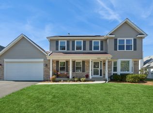 1172 Winding Glen Dr, Carol Stream, IL
