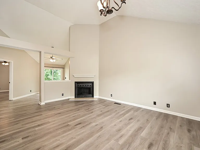 5340 Village Way — Photo 5