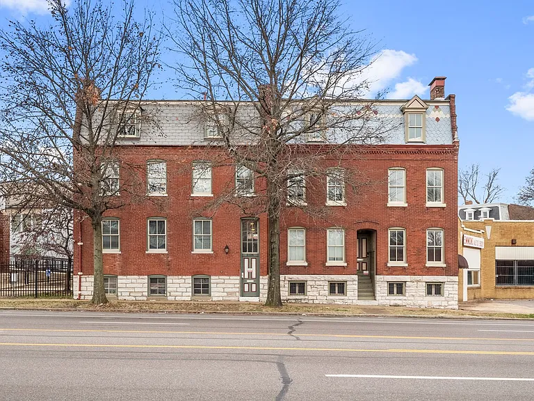 2226 Gravois Ave #1F — Photo 3