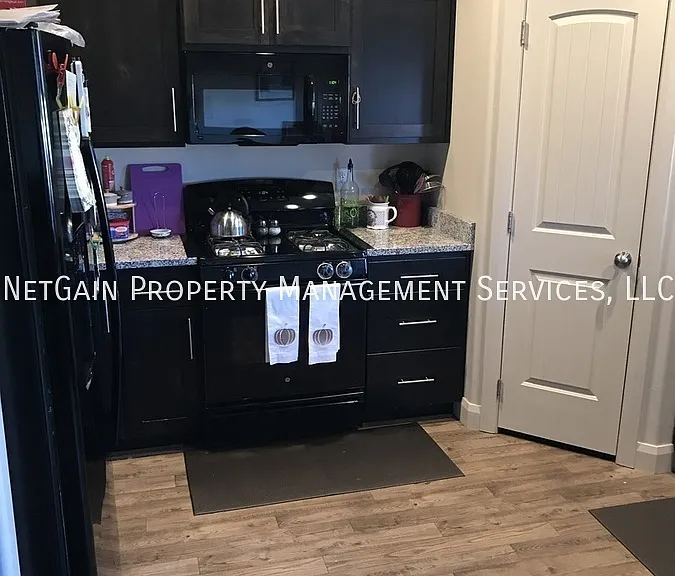 245 E 3025 N — Photo 3