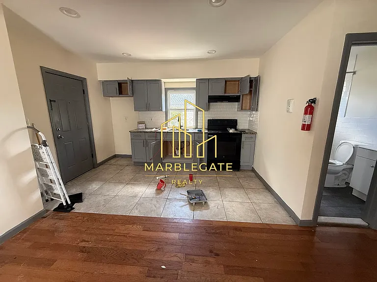 99 Alexander St #11 — Photo 5