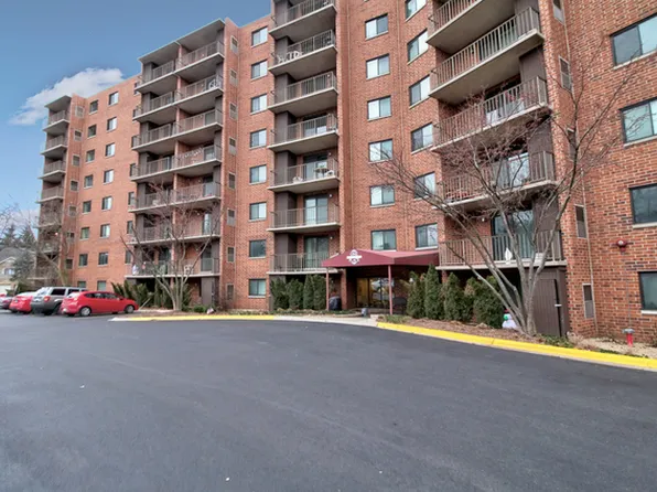 1 Bloomingdale Pl APT 407, Bloomingdale, IL 60108